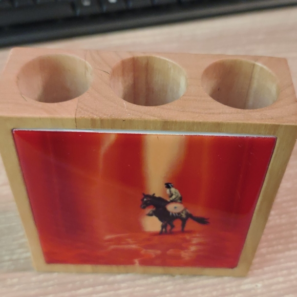 Desk Pen Holder - Picture 3 of 9